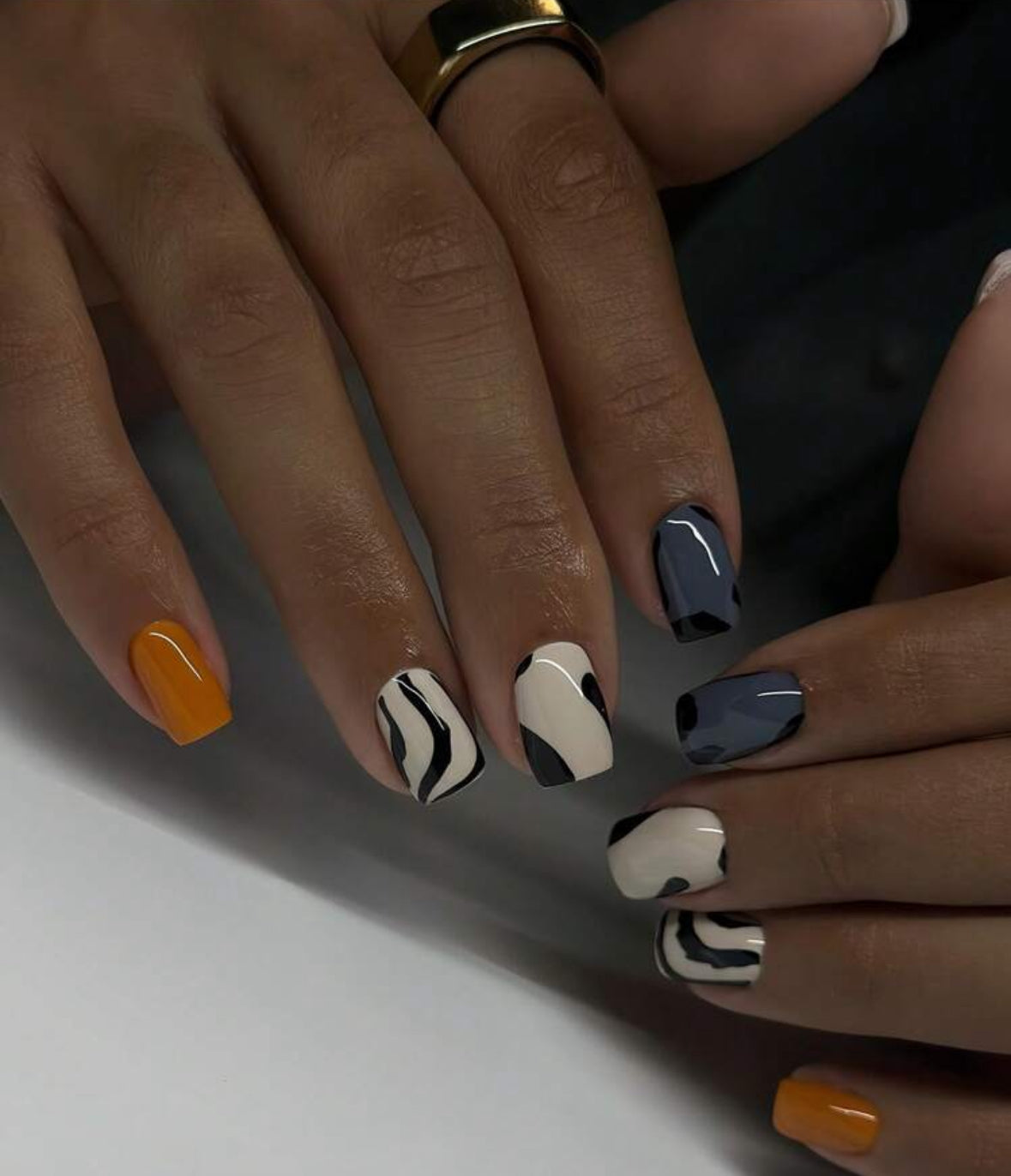 Chic Stripes Nail Set: 24-piece Asymmetrical Short Square Press-On Acrylic Nails