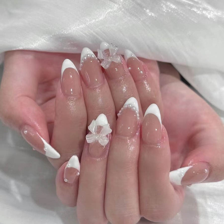 PearlBelle Luxe Almond Press-On Nails – French Tip Elegance Set