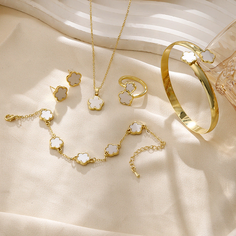 Golden Bloom Jewelry Set – Bracelet, Necklace, Ring & Earrings
